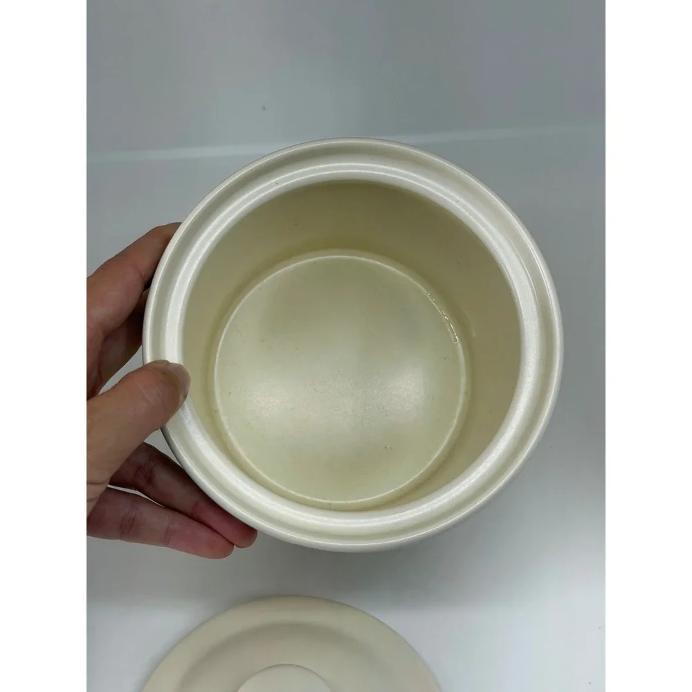 Pfaltzgraff canister lidded